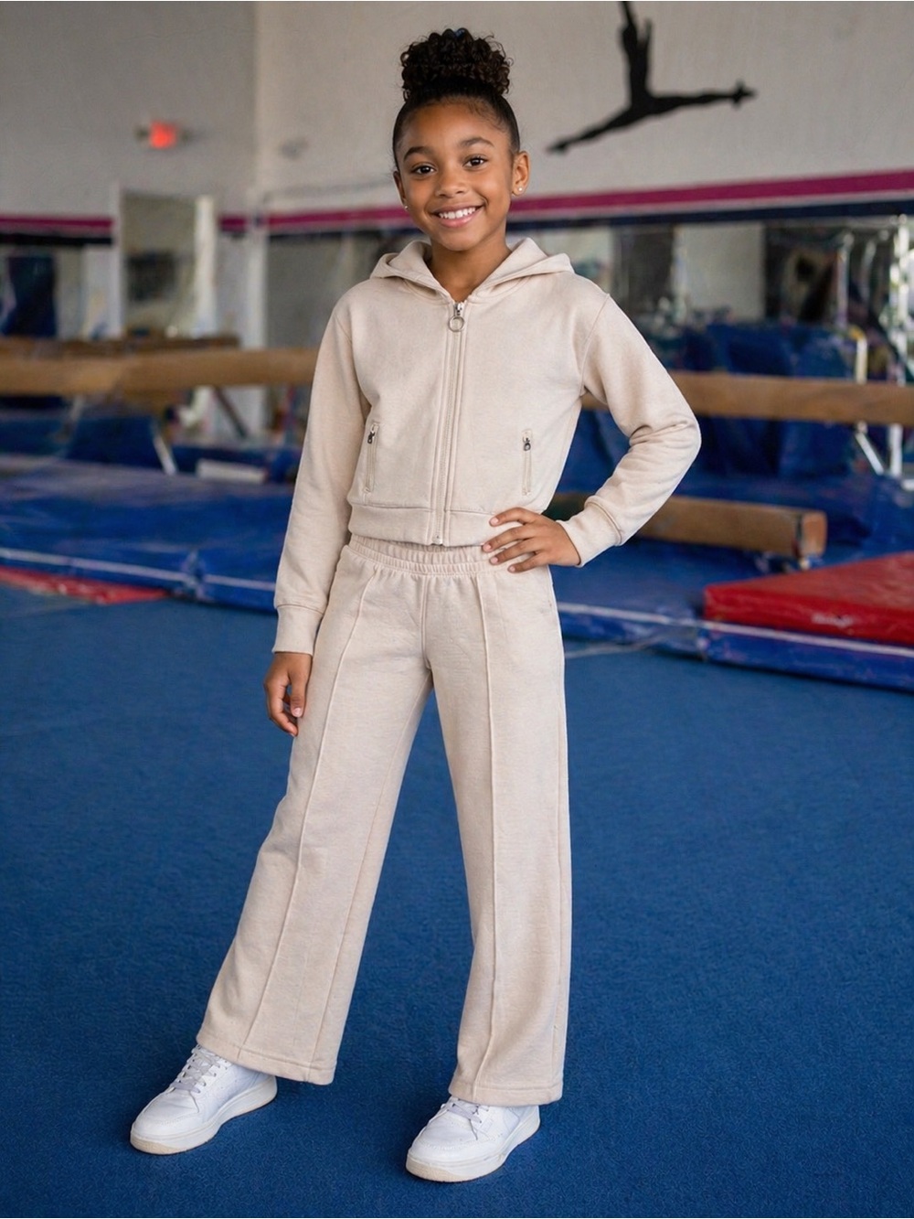 Yogalicious Kids Beige Hooded Sweatpants & Joggers Set. 2 piece. Size 10